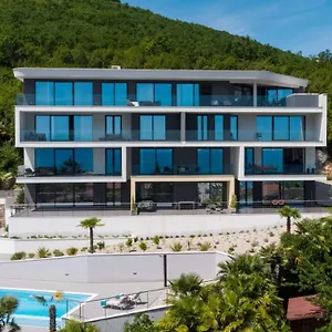 apartments-villa-opatija.primorje-gorskikotar.com/