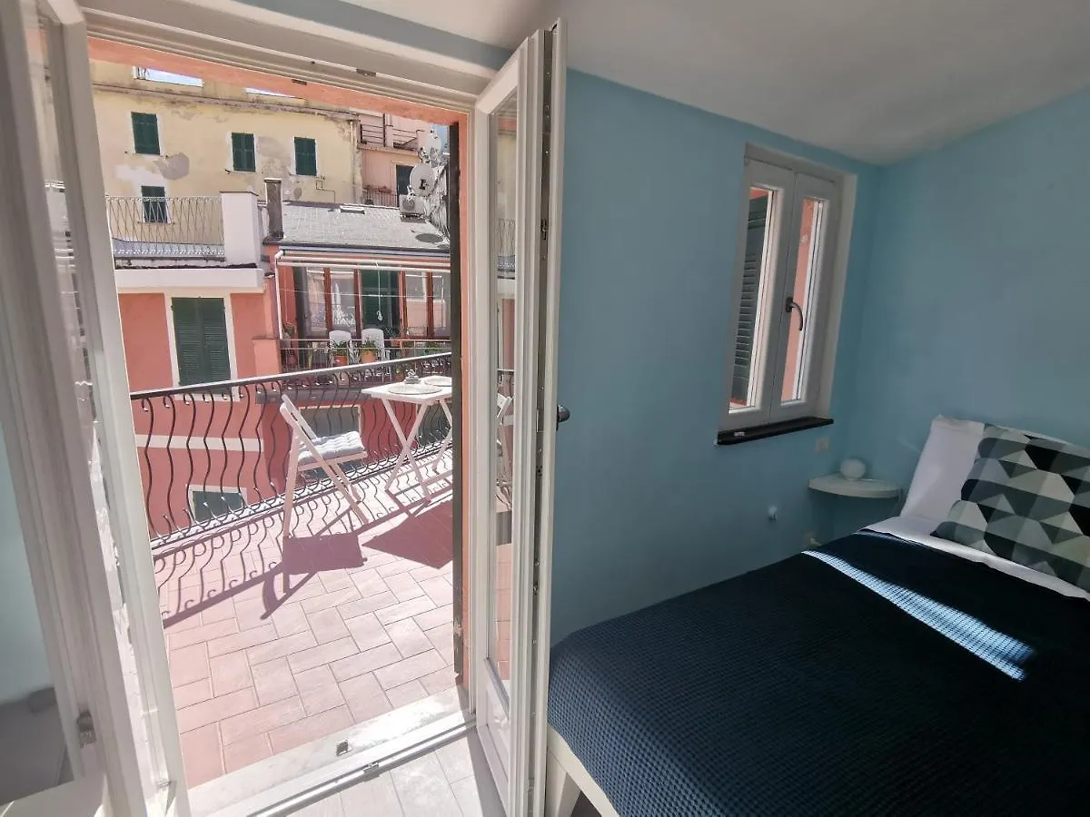 Seabreeze Vernazza 0*,  Olaszország